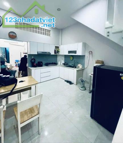 Nhà HXH Sau Lưng Căn Mặt Tiền Trường Chinh 84M2 Hơn 5,6 Tỷ Tân Thới Nhất Q12 - 1