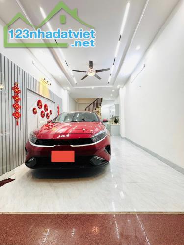 BÁN NHÀ MỚI 5 TẦNG HOÀNG MAI, MẶT NGÕ Ô TÔ THÔNG RỘNG, SÁT CHỢ KINH DOANH, GẦN KĐT ĐỀN LỪ.