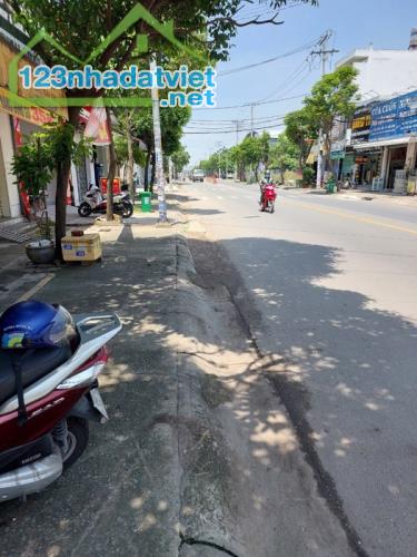 Hàng hiếm, mặt tiền Dương Thị Mười, kinh doanh sầm uất, 25m2, 2 tầng thiết kế đẹp, đang th