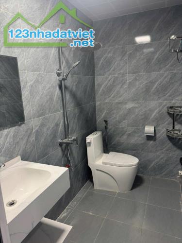 Bán Nhà 3 Tầng Ô Góc Khu Làng Công An,P.Hà Khánh. DT:55m2,MT:6.1m !!!