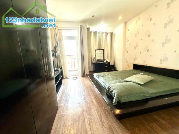 @ NHÀ ĐƯỜNG SỐ CÁCH NGUYỄN THỊ THẬP VÀI BƯỚC CHÂN, PHƯỜNG TÂN QUY QUẬN 7, SÁT NÁCH LOTTE, - 1