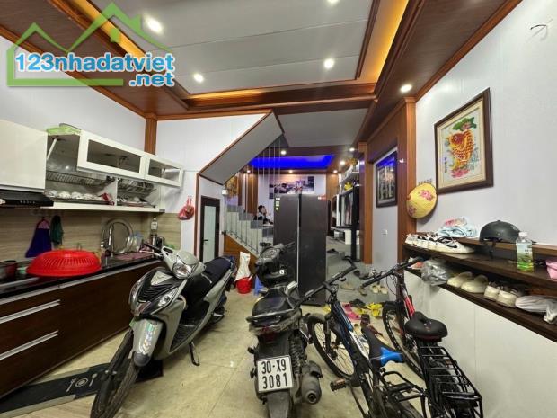 PHÚ MỸ - TIỆN LỢI - NGÕ THÔNG - NHÀ DÂN XÂY - GẦN BÃI ĐỖ Ô TÔ - 34M2 - GIÁ 7 TỶ - 2
