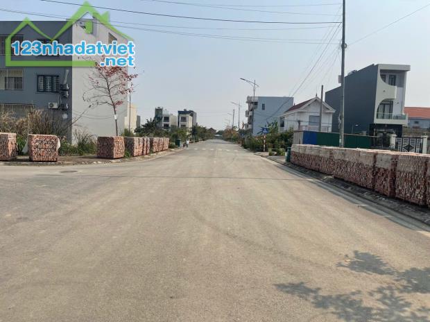 Bán lô đất ngang 5m ăn vào tuyến đường bao 15m của TĐC Áp Tràn - Thuỷ Nguyên nhô 3 tỷ - 2
