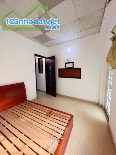 GẦN HẺM XE HƠI - VIP PHAN XÍCH LONG - 74M2 - NGANG 4.8M - NỞ HẬU - 3PN - CHỈ NHỈNH 7 TỶ - 1