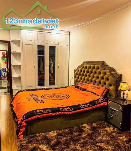 Chủ gửi Bán GẤP! Nhà 4 tầng đẹp long lanh phố Sài Đồng, lô góc sáng thoáng, 45m, nhỉnh 6tỷ - 2