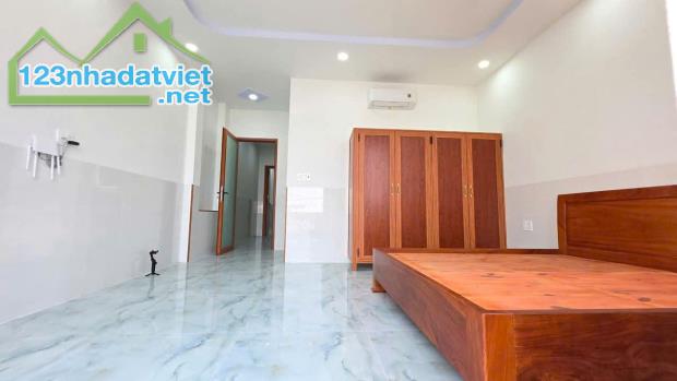 827.MẶT TIỀN KINH DOANH SẦM UẤT - NGANG 5M CHUẨN - THANG MÁY SẴN - TẶNG NỘI THẤT. - 1