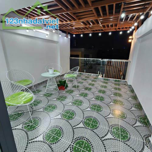 Bán nhà Nguyễn Thị Thập phuờng Tân Phong Quận 7 - hẻm oto - 3PN - nhỉnh 7.x Tỷ TL