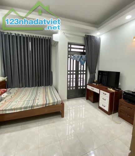 BÁN NHÀ ngang 9m hẻm HUỲNH TẤN PHÁT, PHÚ MỸ, Q7 - dòng tiền 170tr/năm GIÁ 7.5 TỶ - 2