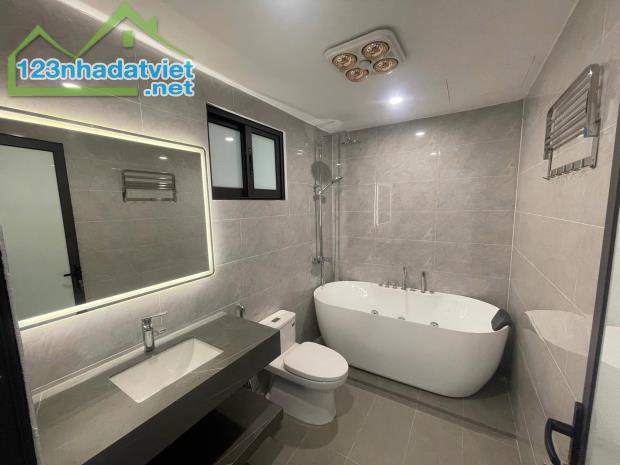 SIÊU PHẨM P.LÔ NGỌC THUỴ 47M2 x 5T GARA OTO THANG MÁY FULL NỘI THẤT 12,6TỶ - 1
