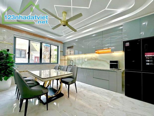 NHÀ HẺM 243 MÃ LÒ GẦN BỆNH VIỆN BÌNH TÂN - HẺM XE TẢI - 5 TẦNG CÓ THANG MÁY - GIÁ CHỈ 8TỶ3