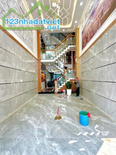 NHÀ HẺM 243 MÃ LÒ GẦN BỆNH VIỆN BÌNH TÂN - HẺM XE TẢI - 5 TẦNG CÓ THANG MÁY - GIÁ CHỈ 8TỶ3 - 2
