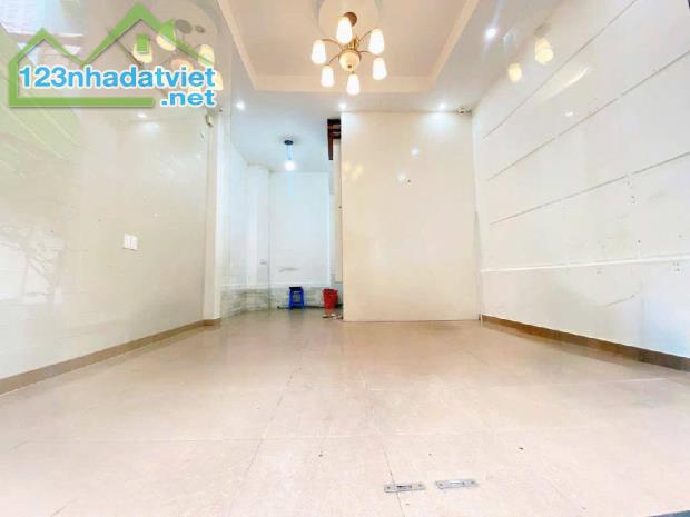 Nhà đẹp 32 quận 10 - hẻm xe hơi 6m - 4 tầng, chỉ 7.5 tỷ