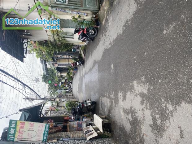 NHÀ ĐẸP , HẺM XE HƠI SÁT NHÀ - VI TRÍ SIÊU ĐẸP, ĐƯỜNG VÀO NHÀ MỘT TRỤC THẲNG, - 3