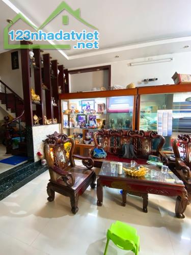 3 tầng 5.5x25m Khu Kiều Đàm hẻm 8m sát mặt tiền 793 Tân Hưng Q7 xe hơi đậu trong nhà 22 tỷ - 3