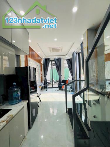***Chỉ 6.8Tỷ TL, Nhà Mới Đẹp 4Tầng HXH  Full Nội Thất Ngay Trần Bình Trọng-Cao Đạt Q5 - 3