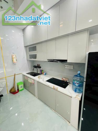 ***Chỉ 6.8Tỷ TL, Nhà Mới Đẹp 4Tầng HXH  Full Nội Thất Ngay Trần Bình Trọng-Cao Đạt Q5 - 2