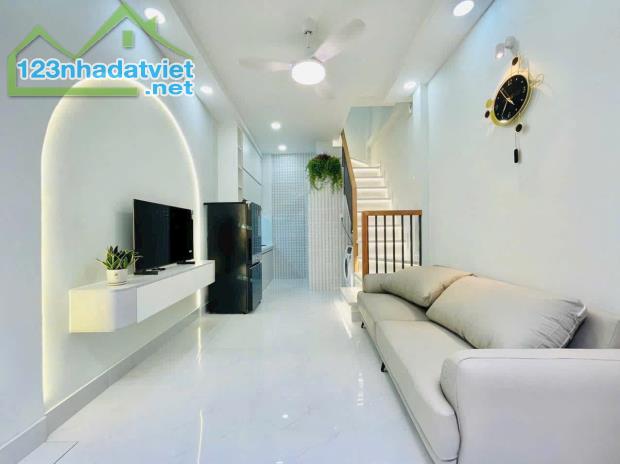 Kẹt tiền kinh doanh bán nhanh thu vốn nhà Trường Sa P12 Quận 3 - 1