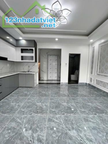 BÁN NHÀ TRƯƠNG ĐỊNH, Ở LUÔN, THANG MÁY, SÂN CỔNG, 42M2 GIÁ CHỈ 8,25 TỶ - 2