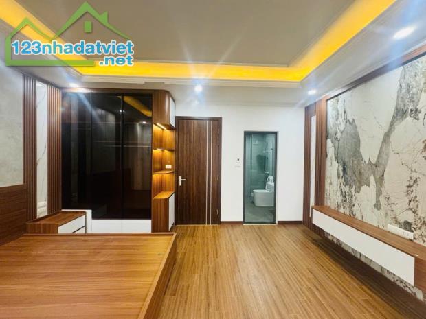 BÁN NHÀ TRƯƠNG ĐỊNH, Ở LUÔN, THANG MÁY, SÂN CỔNG, 42M2 GIÁ CHỈ 8,25 TỶ - 1