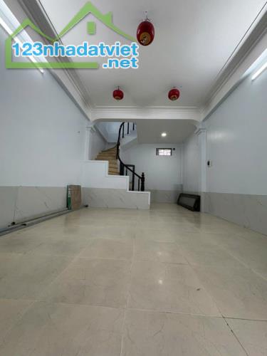 SÓT CĂN KIM GIANG 40M2X5T, MẶT TIỀN 4M, GẦN MẶT PHỐ, KINH DOANH Ở ĐẸP, GIÁ ĐẸP 7.2 TỶ TL - 2
