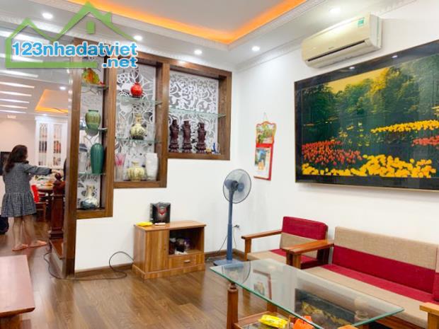 Nhà mới ở luôn, gần phố, ngõ rộng, nội thất đẹp, diện tích 41m x 4 tầng chủ - 3