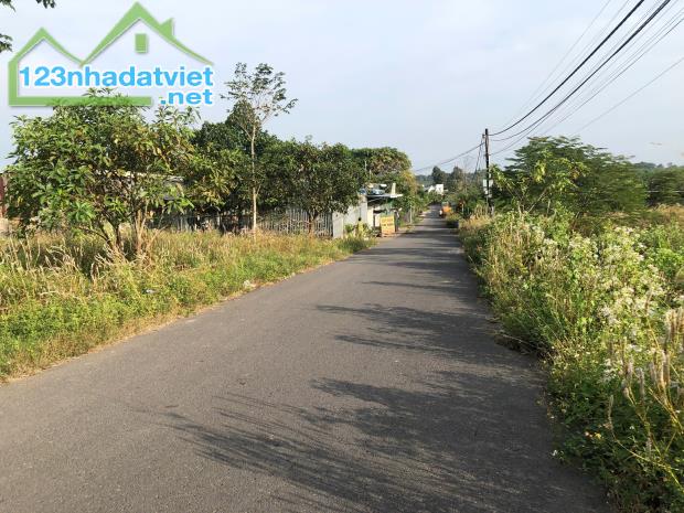 Bán đất mặt tiền kinh doanh 1,55 tỷ 180m2