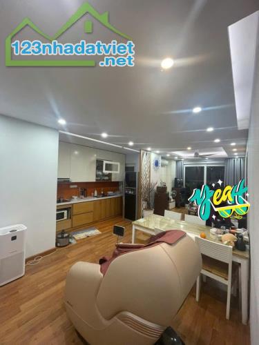 NHÀ TẬP THỂ TẦNG 2-90M2-NHỈNH 2 TỶ-PHỐ CỔ-BA ĐÌNH-Ô TÔ ĐỖ CỔNG-PHÚC XÁ-NGHĨA DŨNG-TÂN ẤP