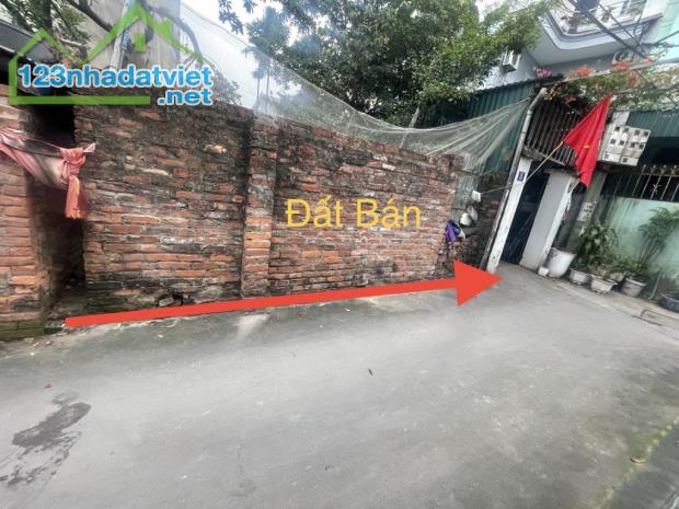 Bán đất - Cổ Bi- Gia Lâm- dt 48m mt 5.5m- ô tô ngủ trong đất- Chỉ 5 tỷ