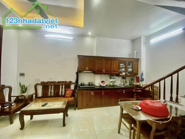 Bán nhà ngõ 41 Thái Hà, 30m2 x 4 tầng, gần phố, 7.1 tỷ - 2