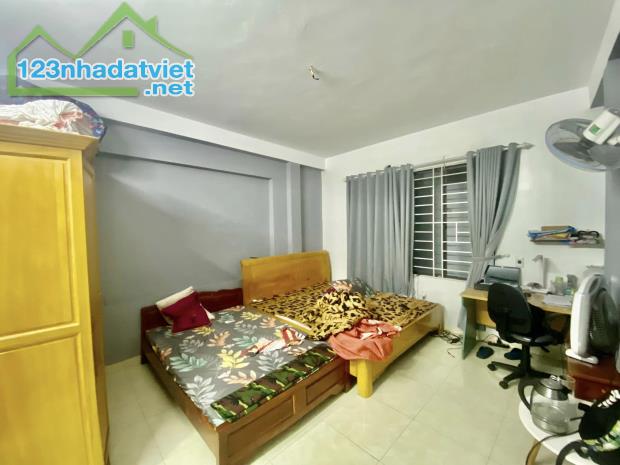Bán nhà ngõ 41 Thái Hà, 30m2 x 4 tầng, gần phố, 7.1 tỷ