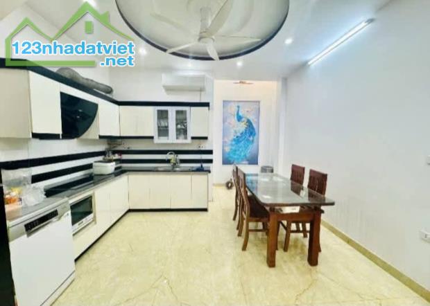 Bán nhà Trại Lẻ, Kênh Dương, Lê Chân, Hải Phòng. 4 tầng, 61m2, 4 tỷ. Ngang 4,25m, d2 - 2