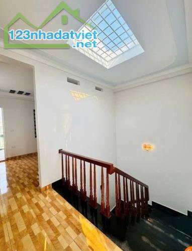 Bán nhà Trại Lẻ, Kênh Dương, Lê Chân, Hải Phòng. 4 tầng, 61m2, 4 tỷ. Ngang 4,25m, d2 - 4