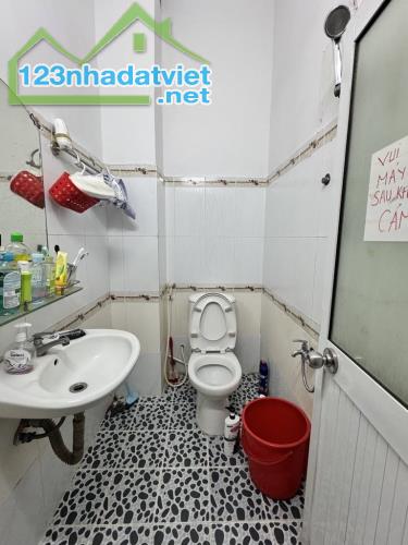 Bán nhà ngay chợ Bà CHiểu P2 Bình Thạnh 3 tầng 43m2 nhỉnh 5 tỷ - 3