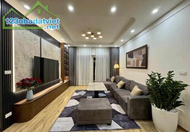 NHÂN MỸ - NHÀ CỰC PHẨM - GẦN Ô TÔ - GẦN PHỐ - GẦN TRƯỜNG - 5 TẦNG - GIÁ 7,15 TỶ - 3