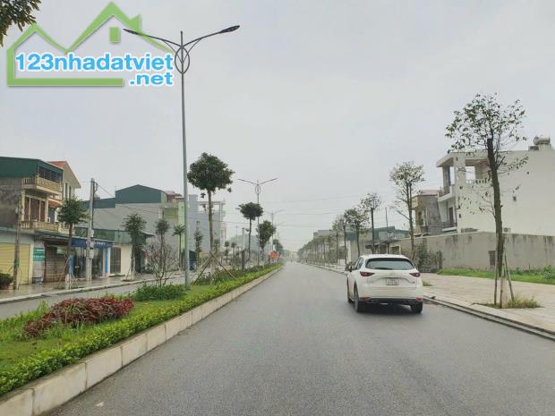 Bán lô đất 200m2 mặt đường Lương Như Học, phường Tân Hưng, TP HD, mặt tiền 10m, KD