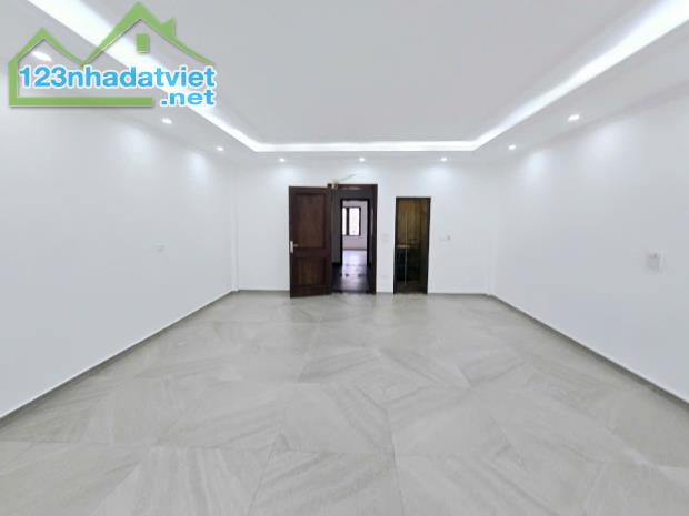 TOÀ VĂN PHÒNG LÔ GÓC 3 THOÁNG 22 TỶ 60m 7 TẦNG MT 4m VỈA HÈ 3 Ô TÔ TRÁNH XUÂN LA TÂY HỒ - 2