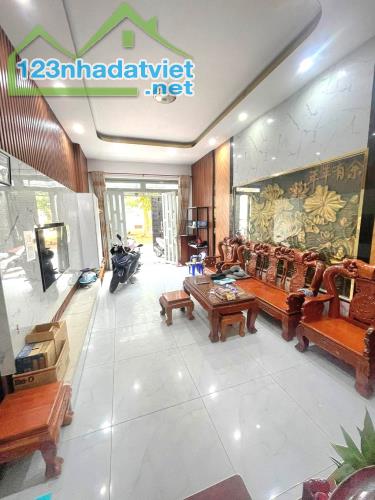 Rẻ nhất trong phân khúc dưới 10 tỷ. HXH Tô Hiệu, Chợ Cây Keo, Tân Phú, 88m2 4 lầu chỉ 9 tỷ - 2