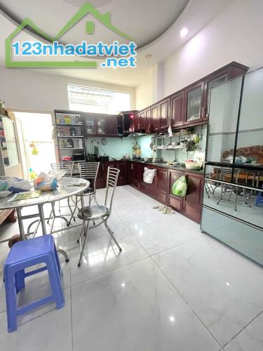 Rẻ nhất trong phân khúc dưới 10 tỷ. HXH Tô Hiệu, Chợ Cây Keo, Tân Phú, 88m2 4 lầu chỉ 9 tỷ - 5