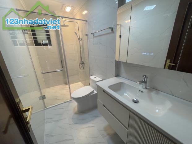Mặt phố Đông Quan, Cầu Giấy: Ô TÔ TRÁNH- 2 MẶT THOÁNG- KINH DOANH - THANG MÁY- NHÀ ĐẸP - 5