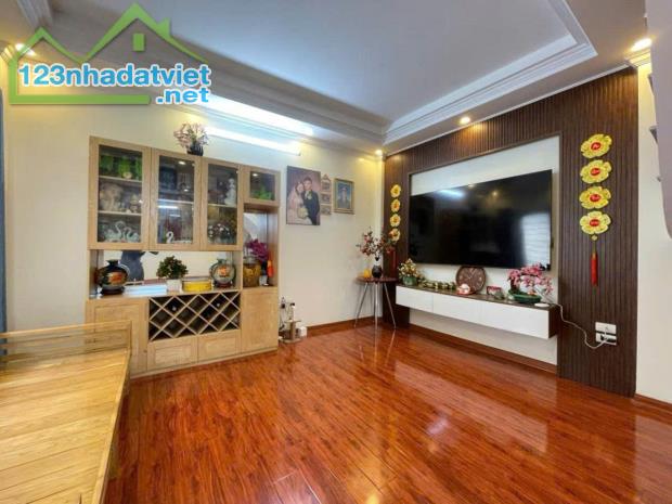 Bán nhà phố Khương Đình 1 nhà ra phố - Nhà mới xây 2 năm Kinh doanh online - 1