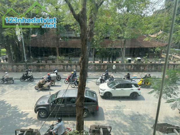 Bán nhà mặt phố Nguyễn Thái Học - Ba Đình - 43m2. Nhà 2 tầng. MT: 4,2m.  💥💥💥MẶT PHỐ NGU - 4