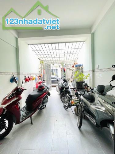 NGỘP_ BÁN NHÀ HẺM XE TẢI TÂN HƯNG THUẬN - 1