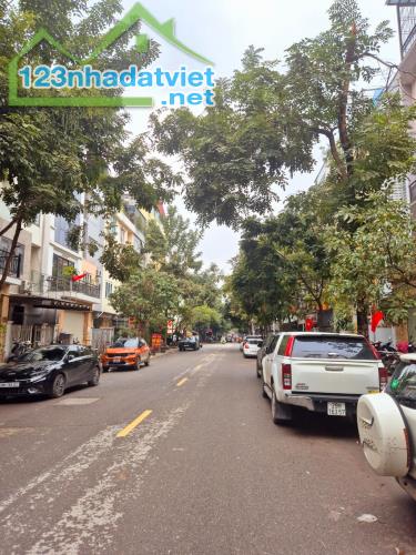 Văn Khê 83m 5 tầng Thang máy mặt tiền 5m, kinh doanh, ở sướng đẳng cấp