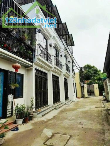 🏡 NHÀ 30M² x 2 TẦNG – NGÕ Ô TÔ ĐỖ CỬA – GIÁ CHỈ 2.2 TỶ – LONG BIÊN  ✅ Diện tích: 30m² x 2 - 1