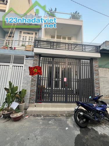 NHÀ MỚI Ở NGAY ,HẺM XE HƠI LÊ VĂN THỌ ,64m2,  3 TẦNG , GÒ VẤP, 5tỷ95 - 1