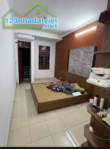 Cần bán nhà phố KIM NGƯU  38m2 - 5 đ nhà thiết kế 5 tầng , 3 phòng ngủ ô tô chạy bọn bọn . - 2
