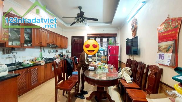 Trường Chinh, Mặt ngõ KD, 2 thoáng, Oto đỗ cửa. 77m2 x 5t, MT 4.2m. Chỉ 14.8 tỷ! - 4