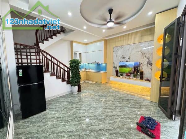 BÁN NHÀ 5 TẦNG NỘI THẤT ĐẸP PHỐ HOÀNG MAI GẦN KĐT ĐỀN LỪ, NGÕ RỘNG THOÁNG, GẦN ĐƯỜNG Ô TÔ. - 5