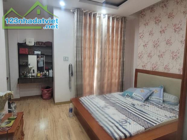 BÁN NHÀ HXT Lê Trọng Tấn, Tân Phú 4 tầng 90m2 (5x18). Nhà có thang máy. Giá chỉ 8,5 tỷ. - 1