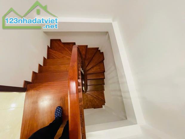 Bán nhà riêng 3.5m mặt tiền, lô góc, giá cực tốt 7.5 tỷ, 40m² tại Khâm Thiên, Đống Đa - 2